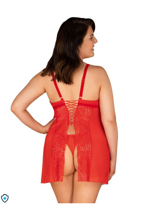 Uwodzicielska koszulka i stringi w rozmiarze plus size