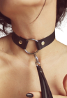 Skórzany choker z odpinanym mini pejczem, czarny