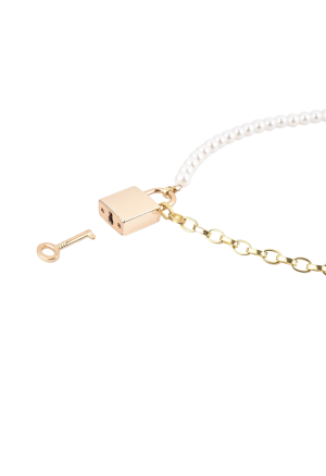 Nieszablonowy choker połączenie łańcuszka i białych pereł