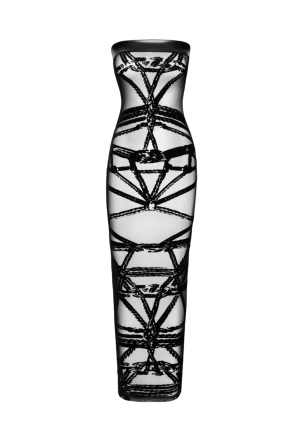 Długa, czarna suknia z tiulu