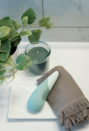 Dyskretny wibrator łechtaczkowy do subtelnej, głębokiej przyjemności