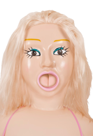 Siedząca, piękna blondynka - lalka miłości