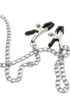 Zaciski na sutki z łańcuszkiem i pierścieniem erekcyjnym – intensywna gra dominacji i stymulacji