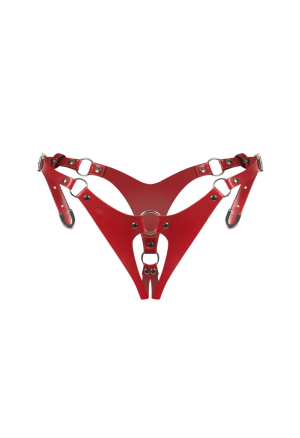 Otwarte stringi z czerwonych pasów połączonych srebrnymi pierścieniami